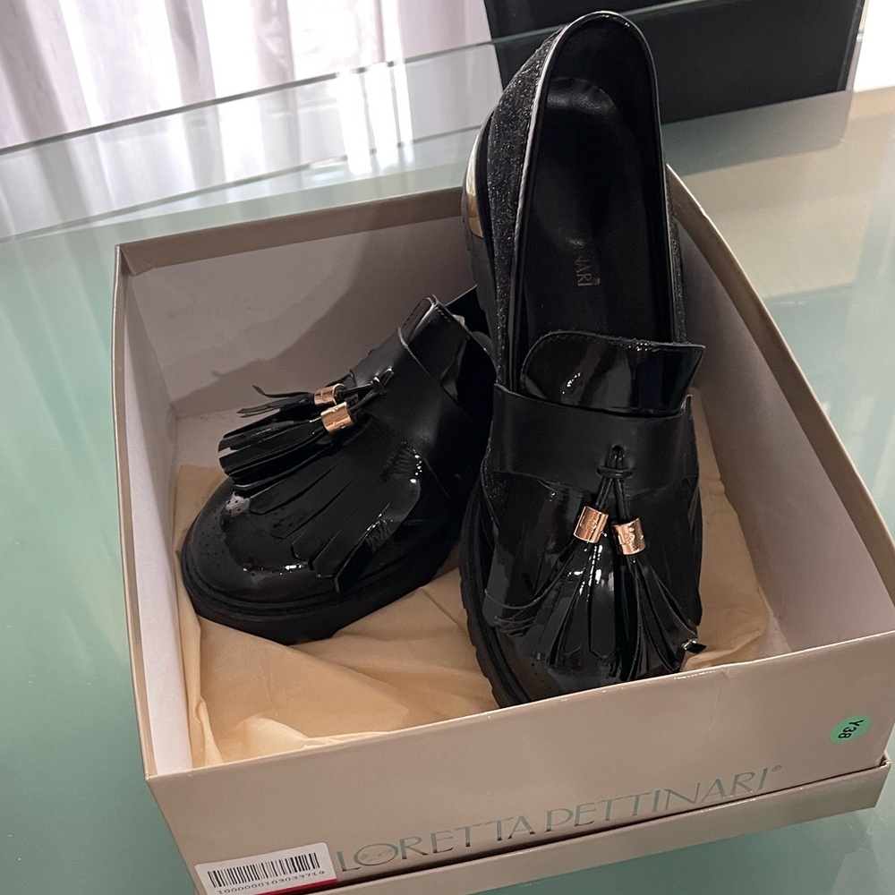 Loretta Pettinari Beautiful Patent Leather Oxford with tassel
